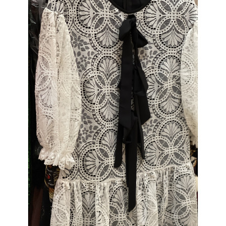 VESTIDO BLANCO PERFORADO
